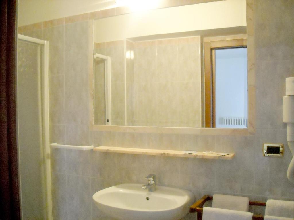 Hotel Faedo Pineta 客房 照片